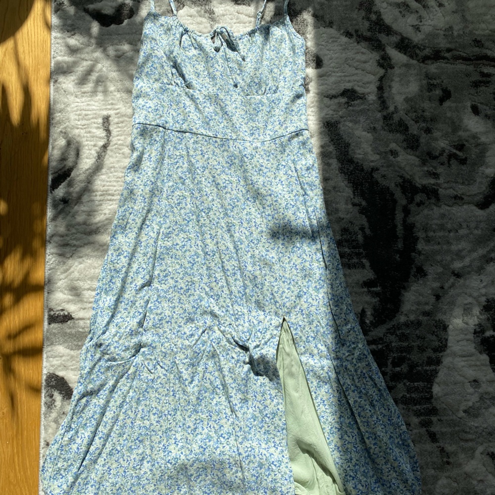 Abercrombie midi floral dress with slits!